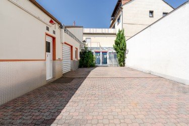 Hauptbild Attraktives Wohn- und Geschäftshaus mit vielseitigen Nutzungsmöglichkeiten