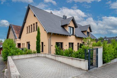 Hauptbild Neuwertige Doppelhaushälfte in ruhiger, gesuchter Lage