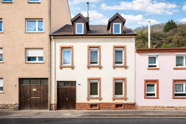 Hauptbild Sanierungsobjekt mit riesigem Potenzial in Neustadt