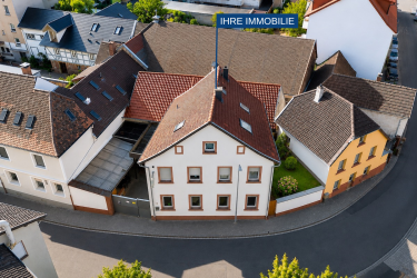 Hauptbild Wohn- und Geschäftshaus mit vermieteter Wohnung, etablierter Gaststätte und Ausbaupotenzial